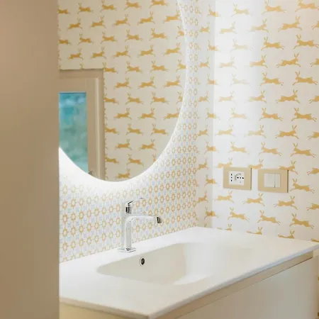 Modern House Among Olive Trees Ferienhaus *